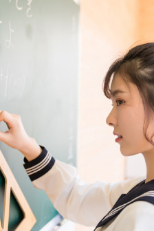 韩国电影年轻的后妈